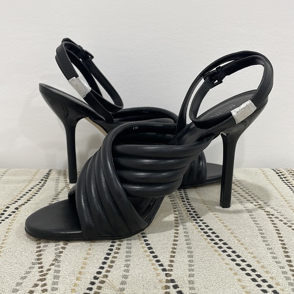 NWOT MICHAEL Michael Kors Royce Padded Leather Sandals - Picture 13 of 14